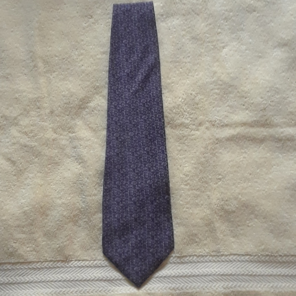 Men's necktie
